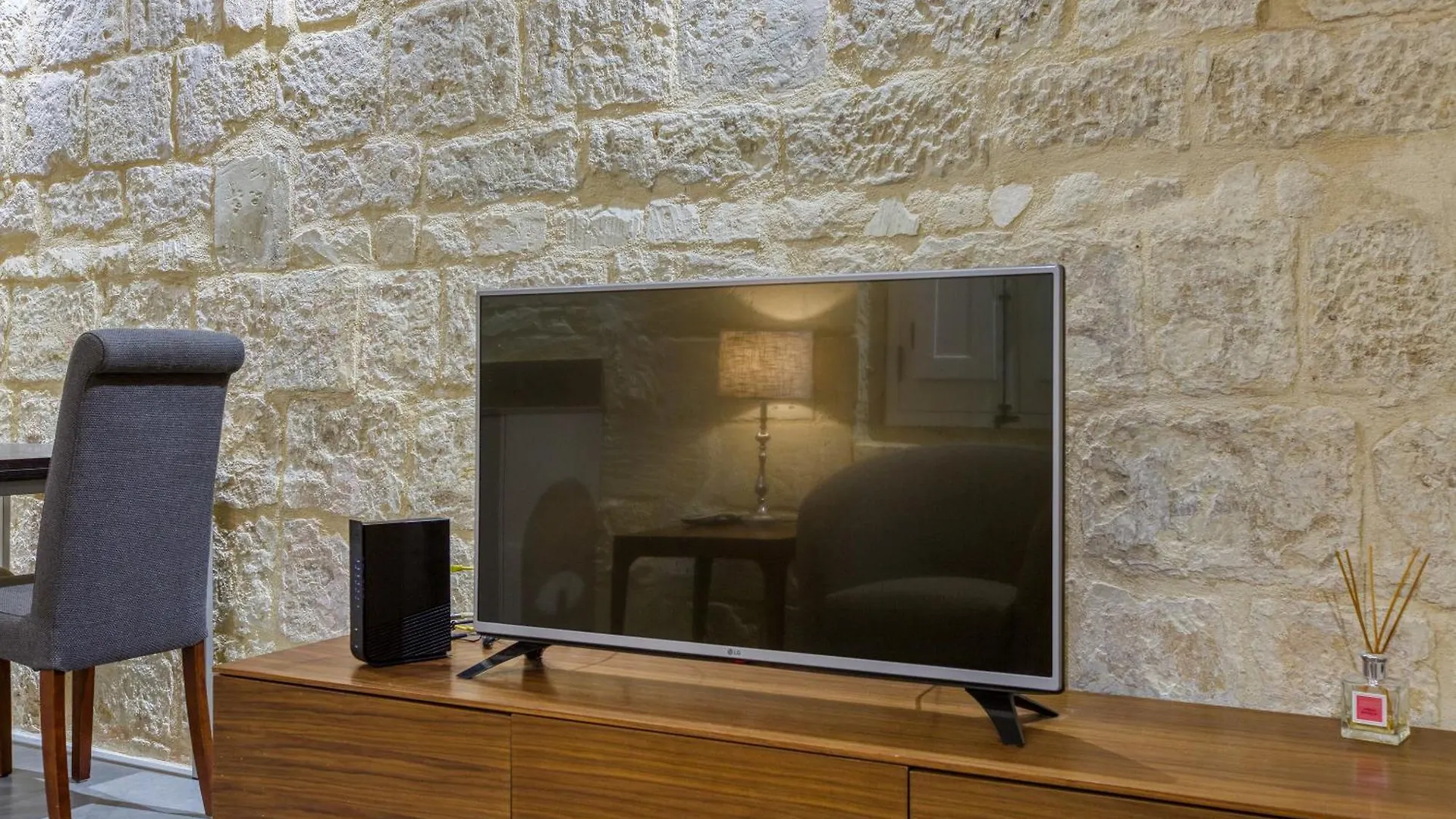 Cosy 1Br Home In The Heart Of Vibrant Valletta By 360 Estates