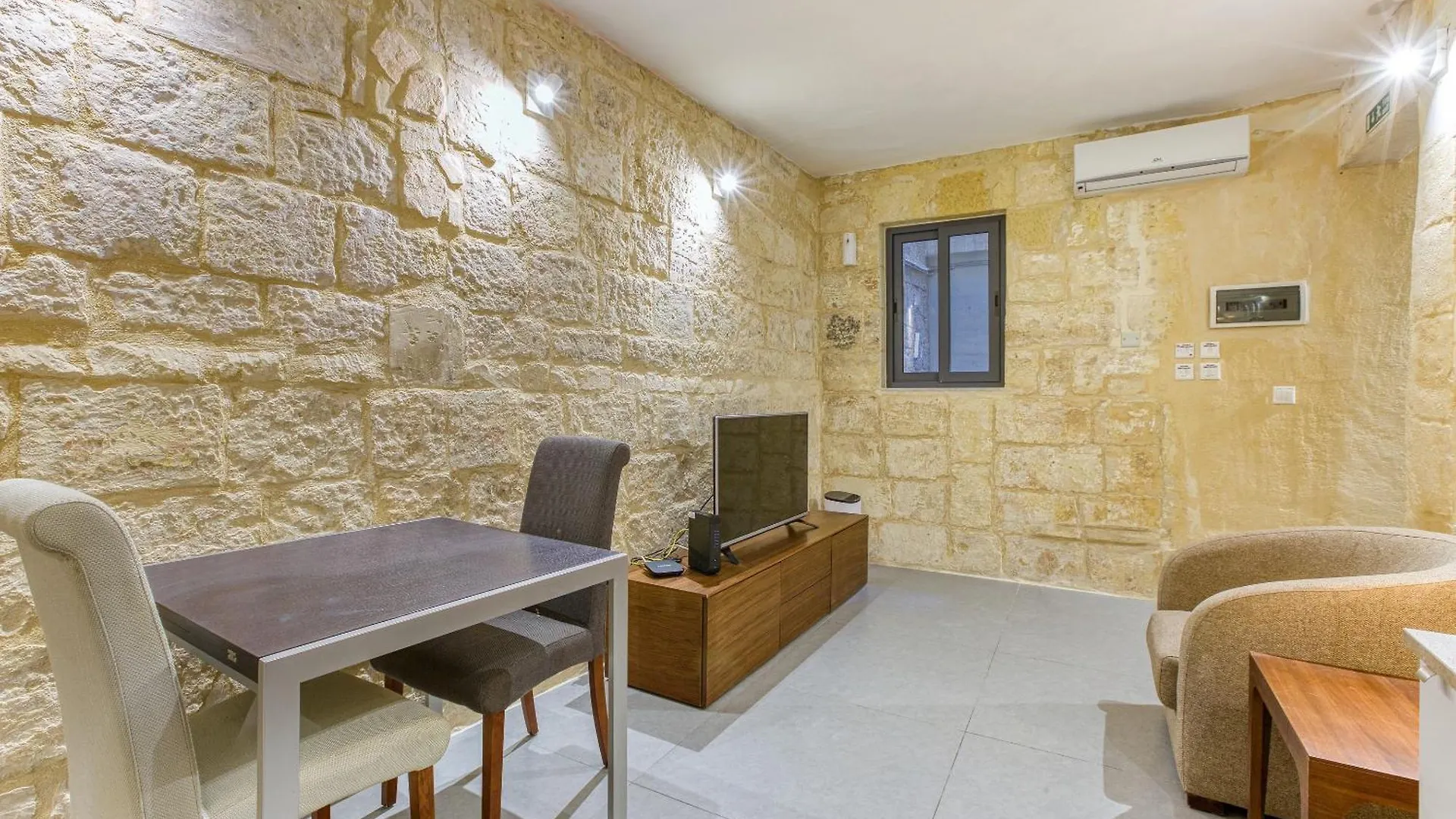 Cosy 1Br Home In The Heart Of Vibrant Valletta By 360 Estates 0*,